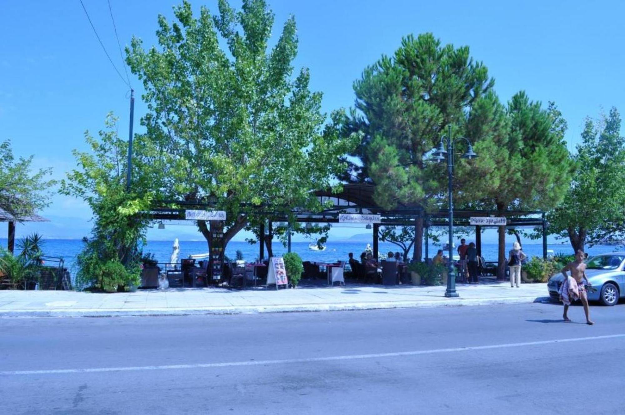 Okeania Seafront Rooms In Kamena Vourla Dış mekan fotoğraf