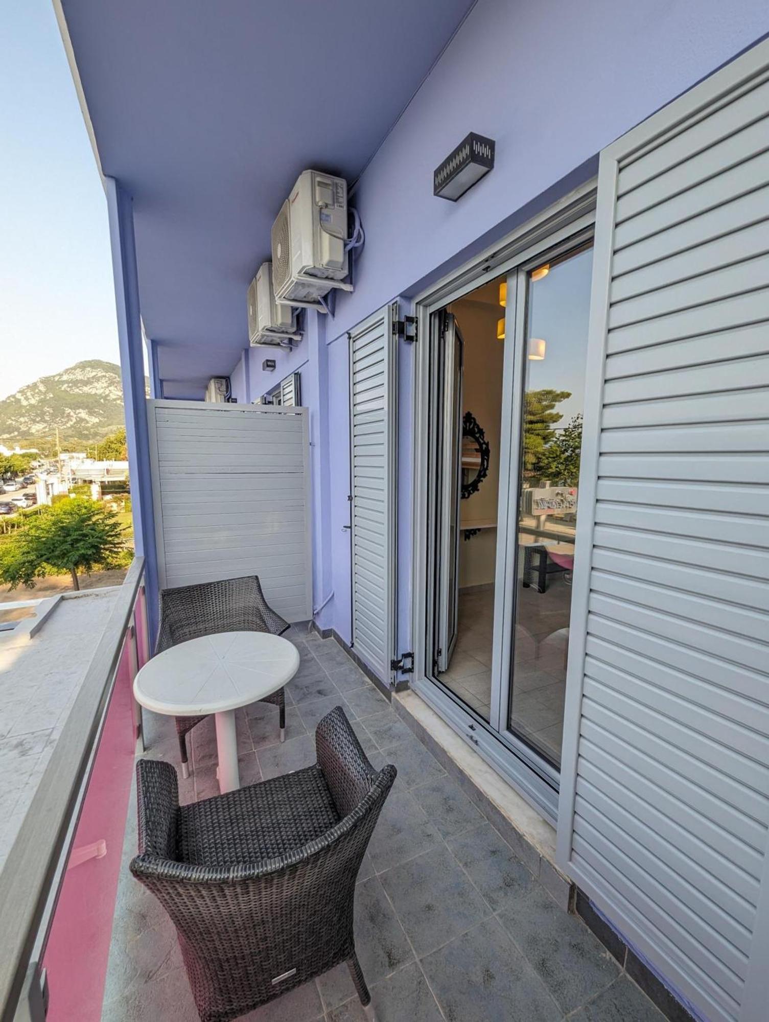 Okeania Seafront Rooms In Kamena Vourla Dış mekan fotoğraf