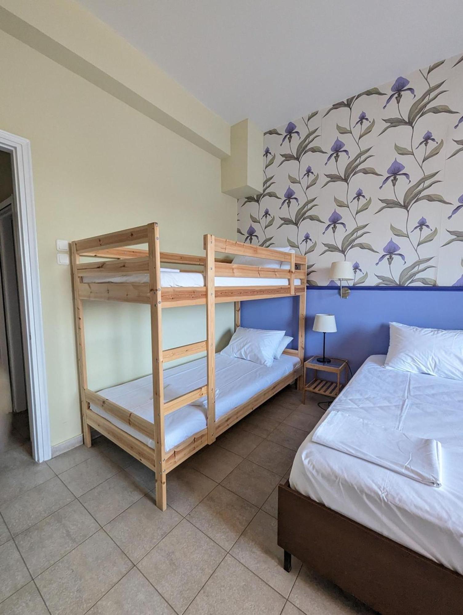 Okeania Seafront Rooms In Kamena Vourla Dış mekan fotoğraf