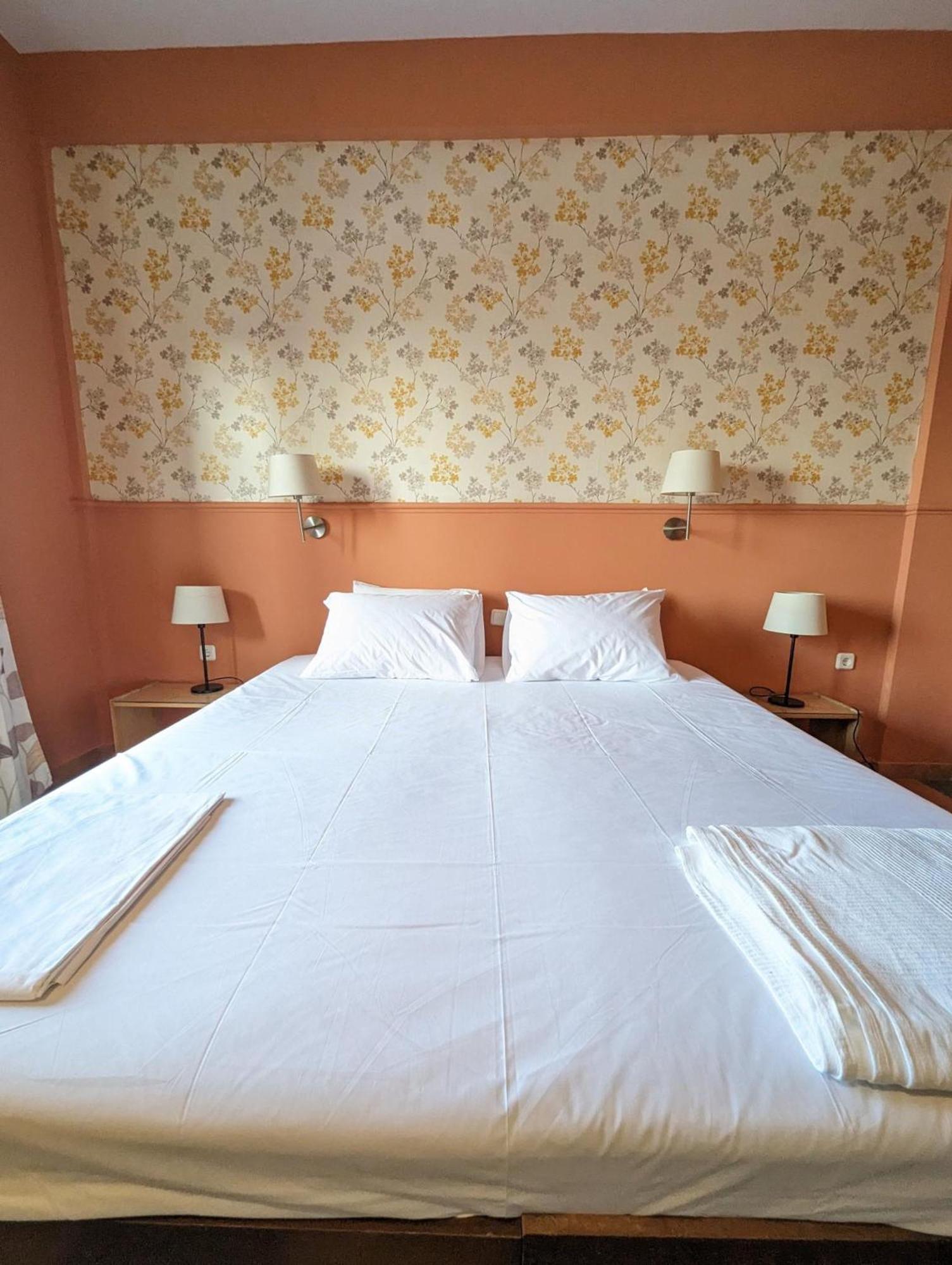 Okeania Seafront Rooms In Kamena Vourla Dış mekan fotoğraf